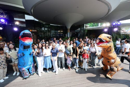 อลิอันซ์ อยุธยา เสิร์ฟรอยยิ้มและความอบอุ่น กิจกรรม Family Day 2026 ชวนลูกค้าผจญภัยบุกอาณาจักรไดโนเสาร์ ณ Jurassic World: The Experience Bangkok